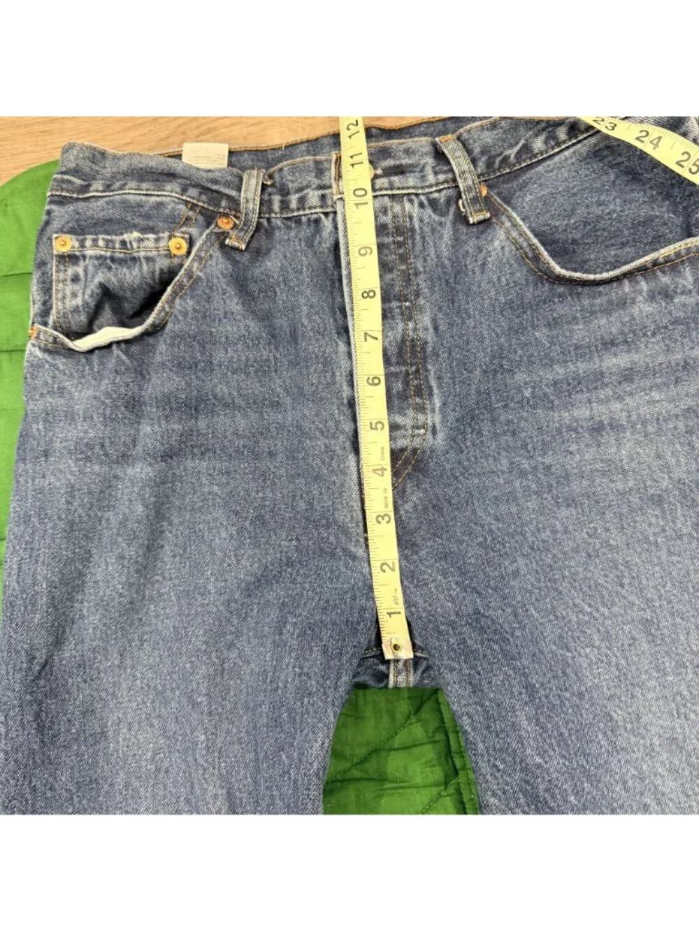 Levis 501 Original Fit Button-Fly Jeans Mens 30 x 28 Medium Wash Denim Retro